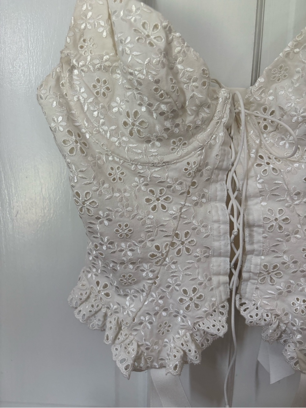 For Love & Lemons Sophie Eyelet Bustier Lace Front Top in White, Size Small (S) - Picture 3 of 15